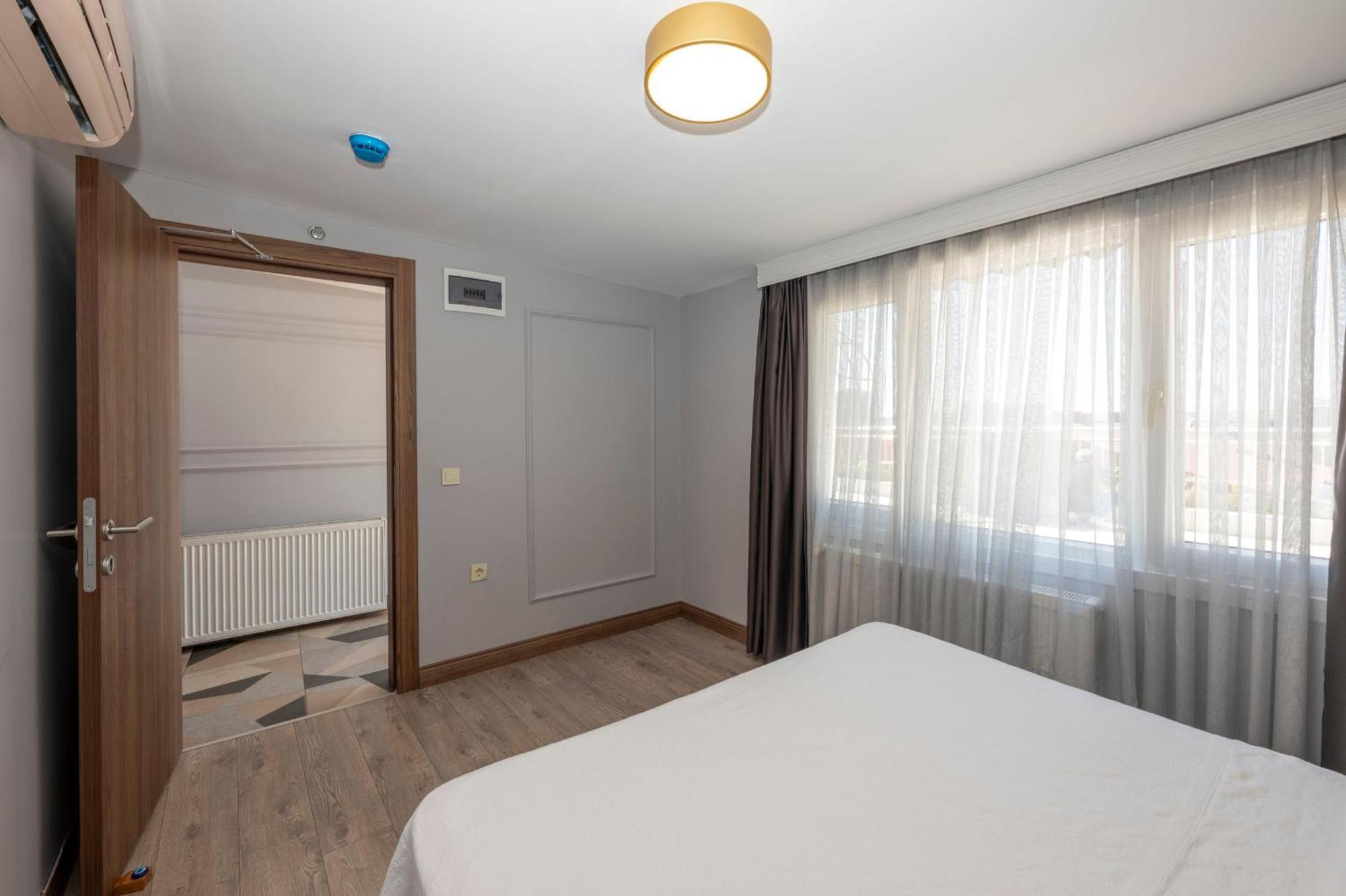 Comfort Suites Hotel Истанбул Екстериор снимка