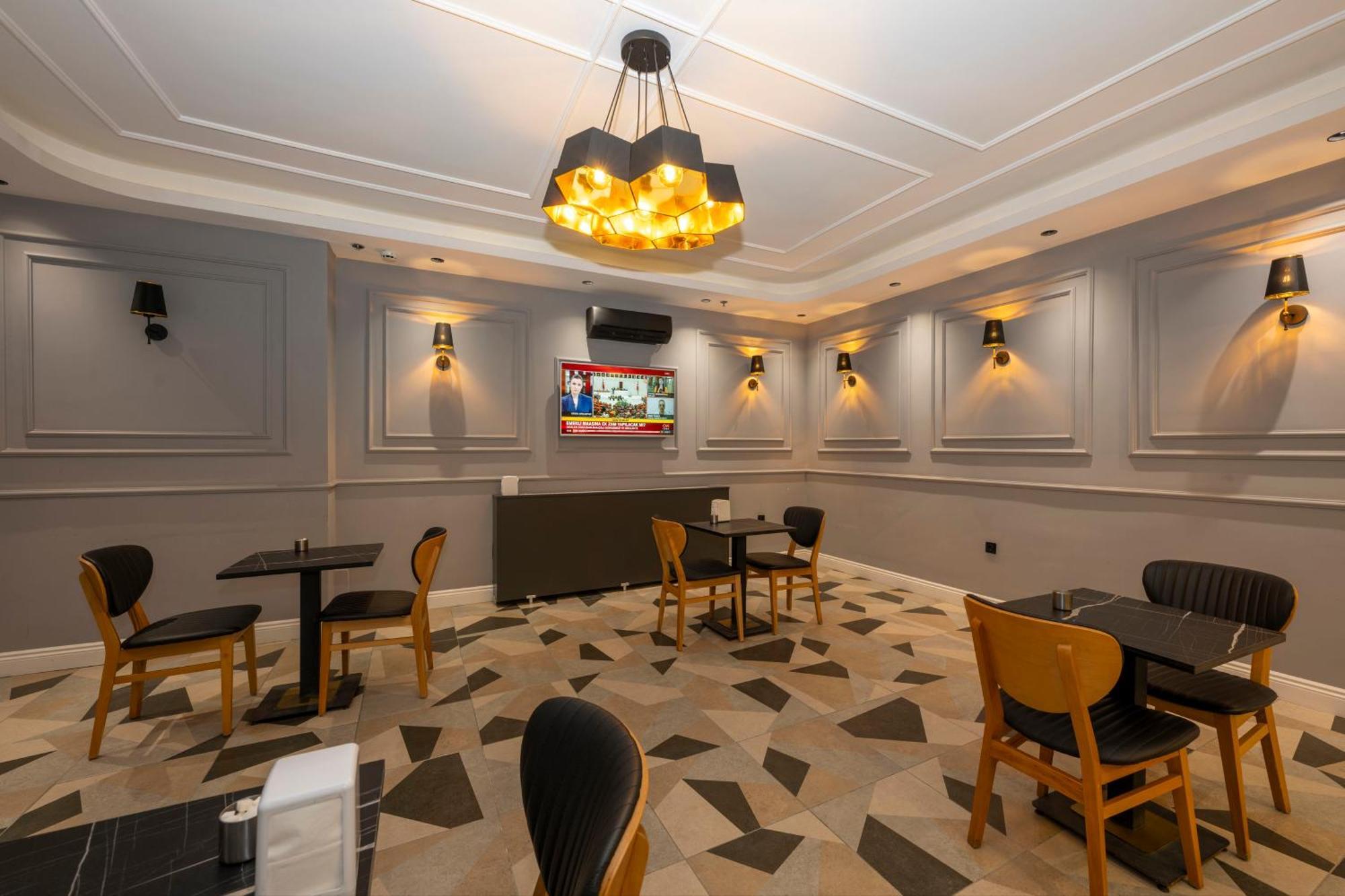 Comfort Suites Hotel Истанбул Екстериор снимка